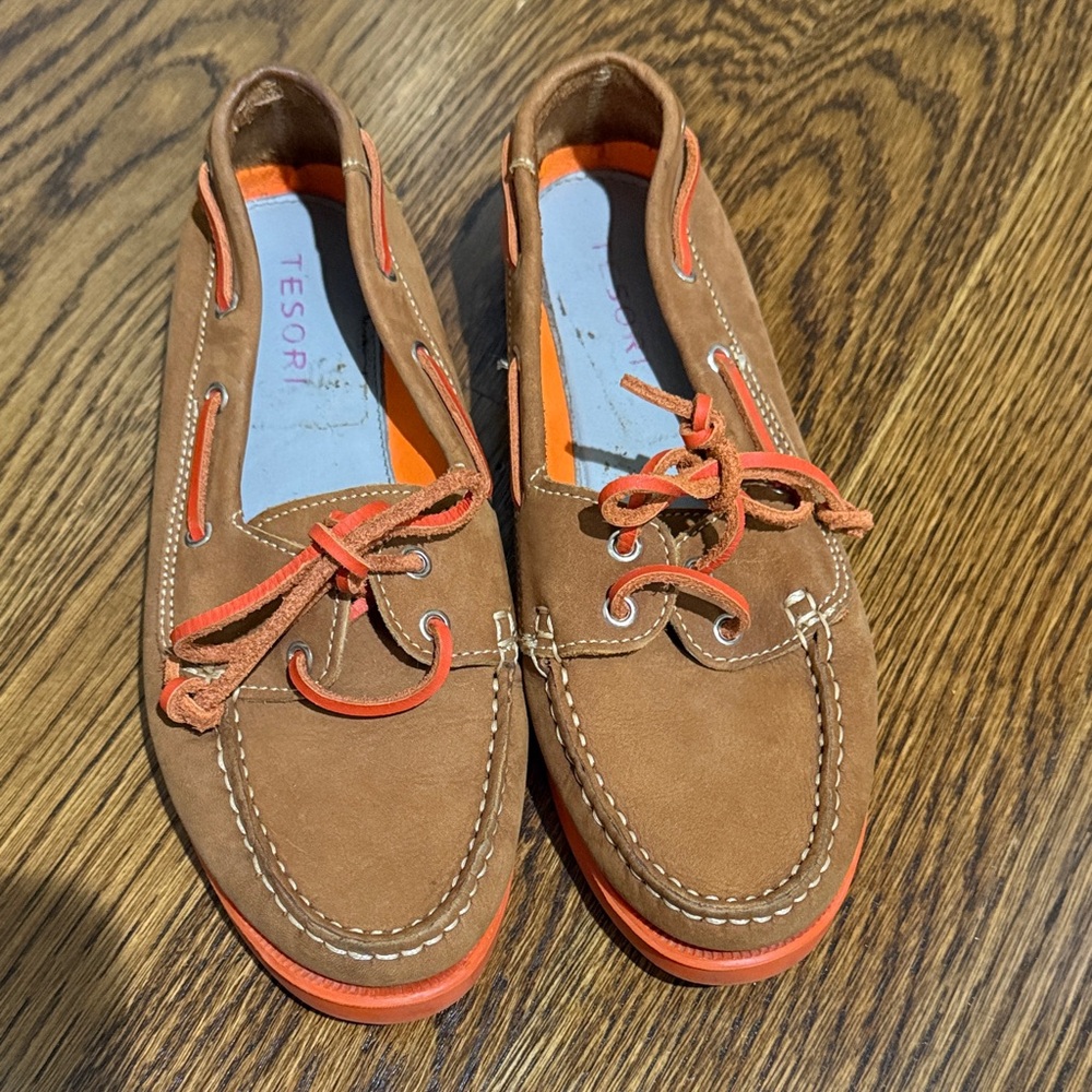 Tesori Women’s Boat Shoes